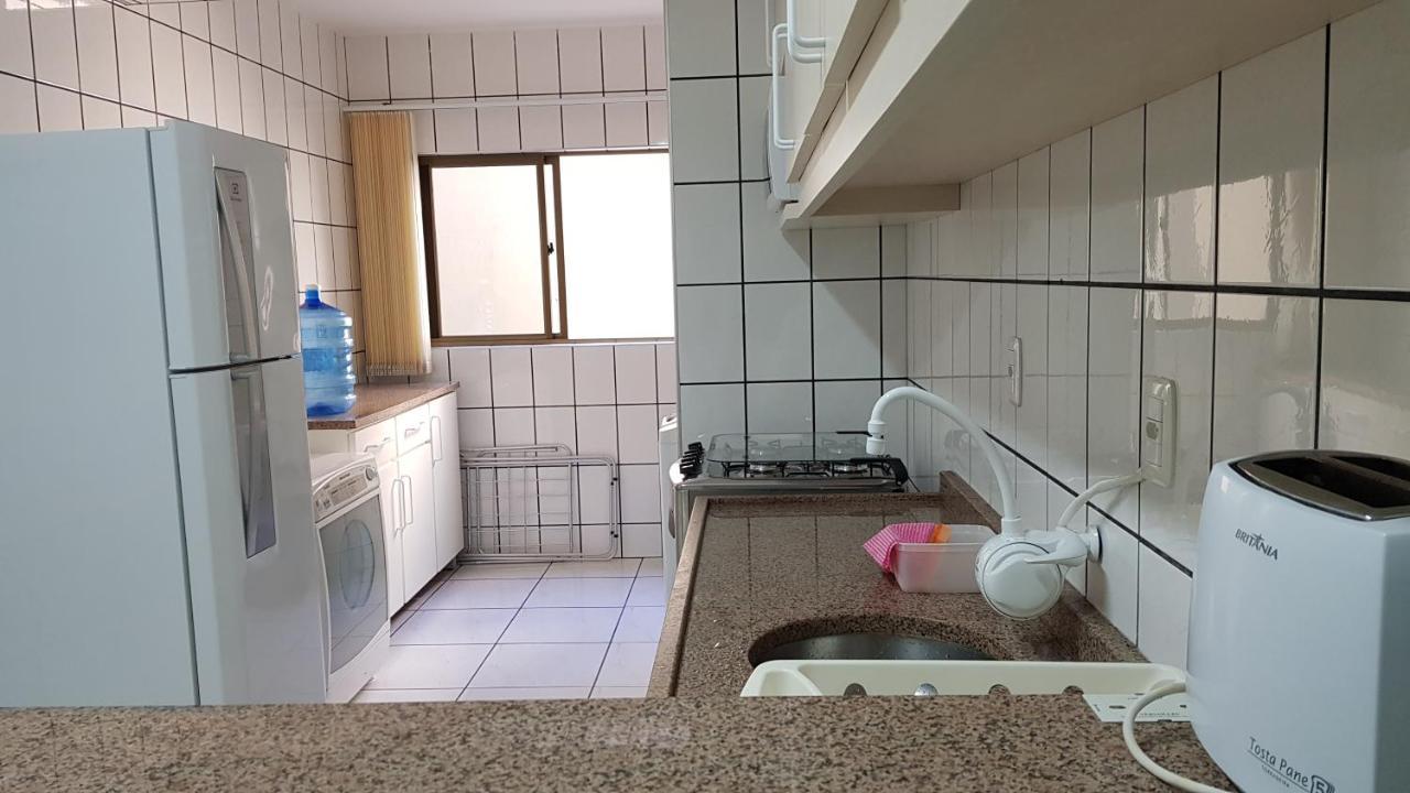 Apto em prédio frente mar, Meia Praia Itapema, 3 dorm, conforto para 8 pessoas Exterior foto
